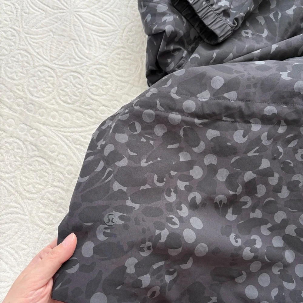 Lululemon Packable Water-Repellent Jacket, Black Primal Dot‎
